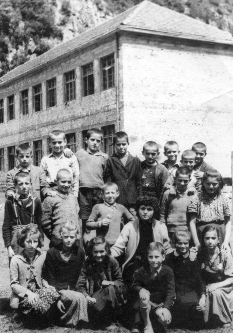 Пети разред Основне школе у Морачи, 1956. године