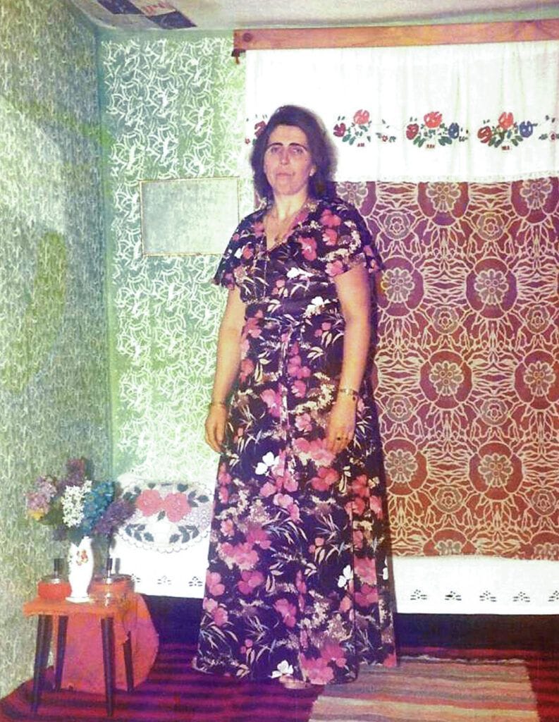 Амирова мајка Азиза из срећних предратних времена
