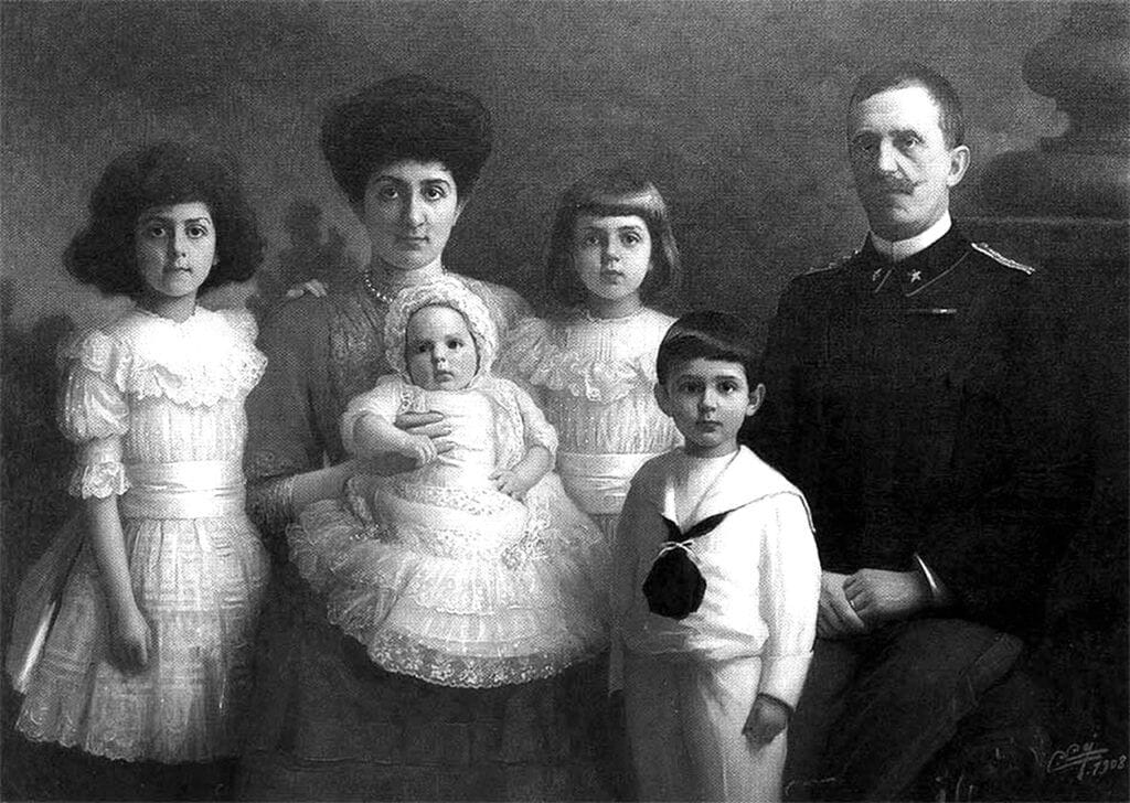 Италијанска краљевска породица (без најмлађе ћерке Марије Франћеске, рођене тек 1914. године