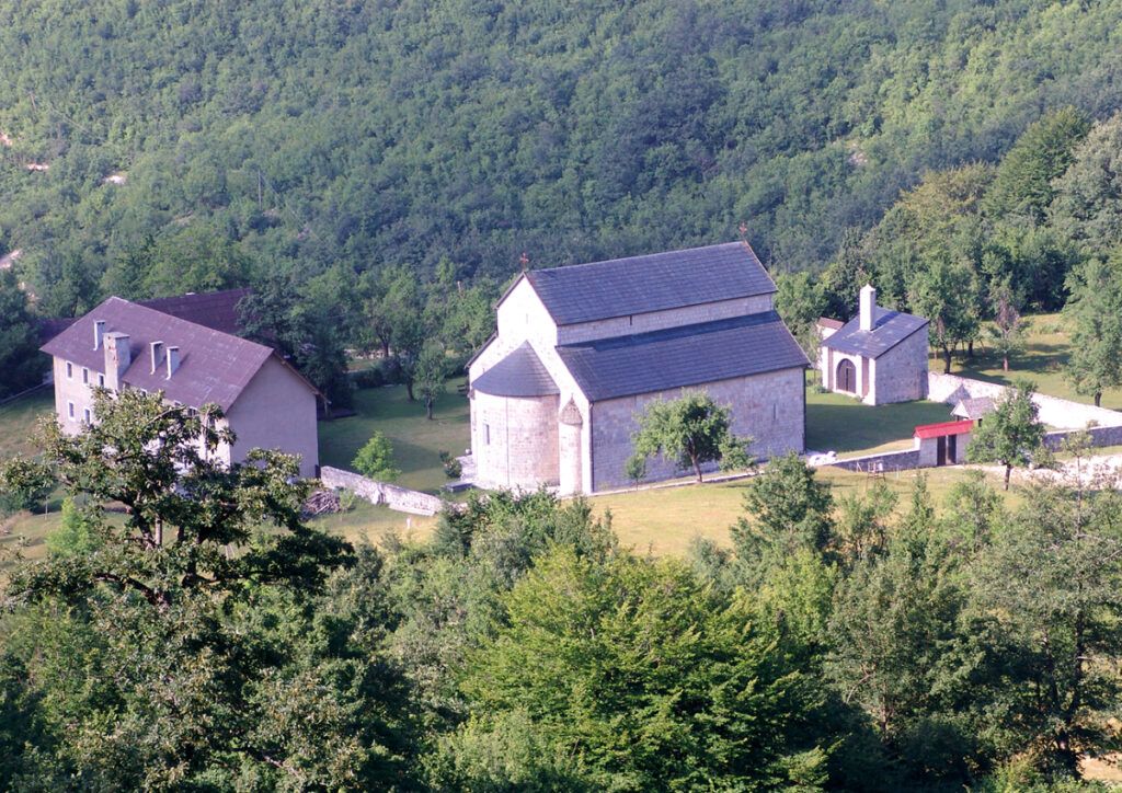 Пивски манастир на новој локацији