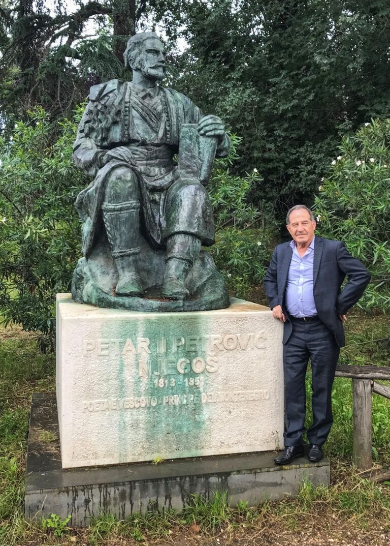 Поред Његошевог споменика у Риму, 2018. године